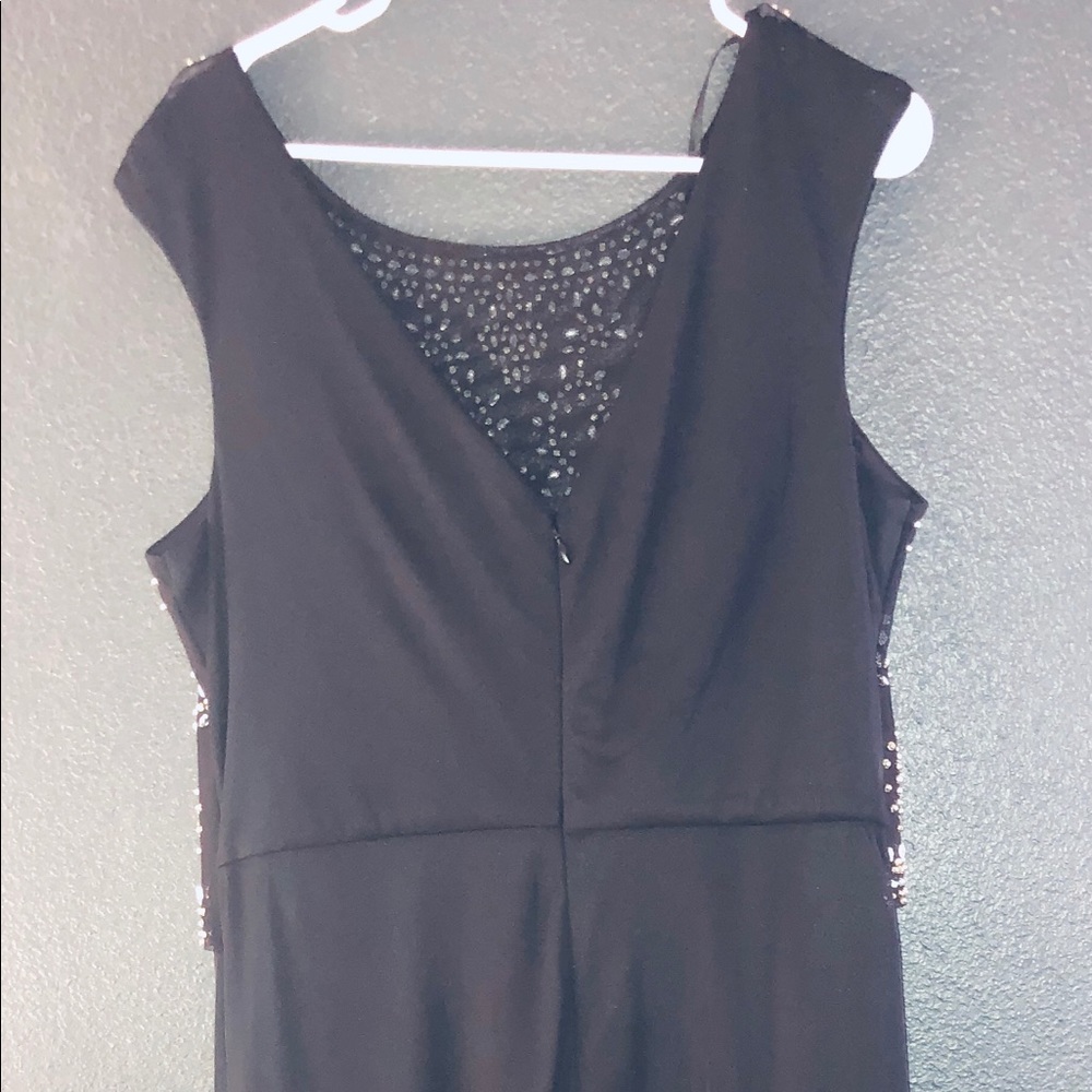 Dress - Picture 7 of 7